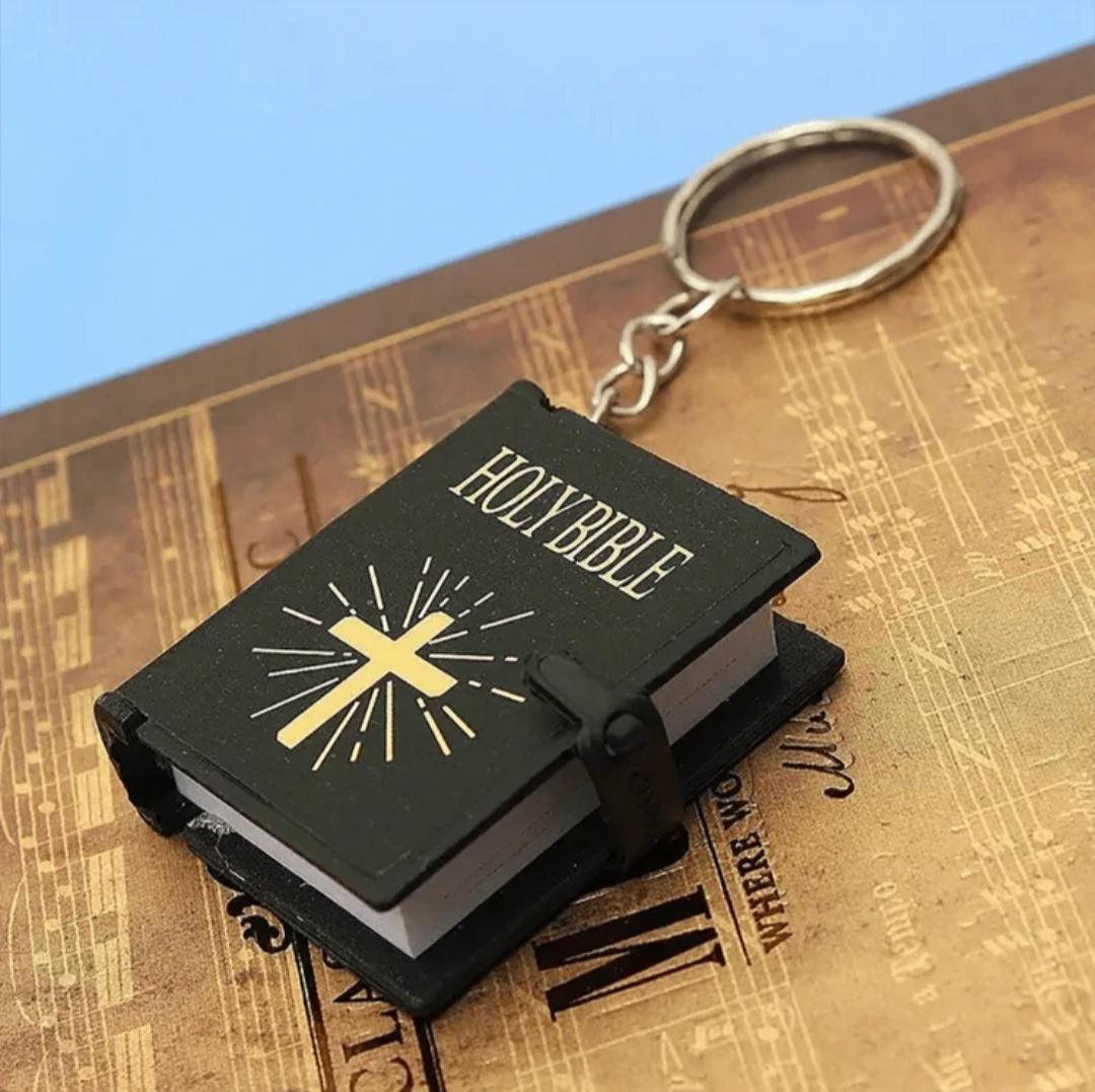 Mini Holy Bible Keychain Pendant For Men Women With Bible Verses