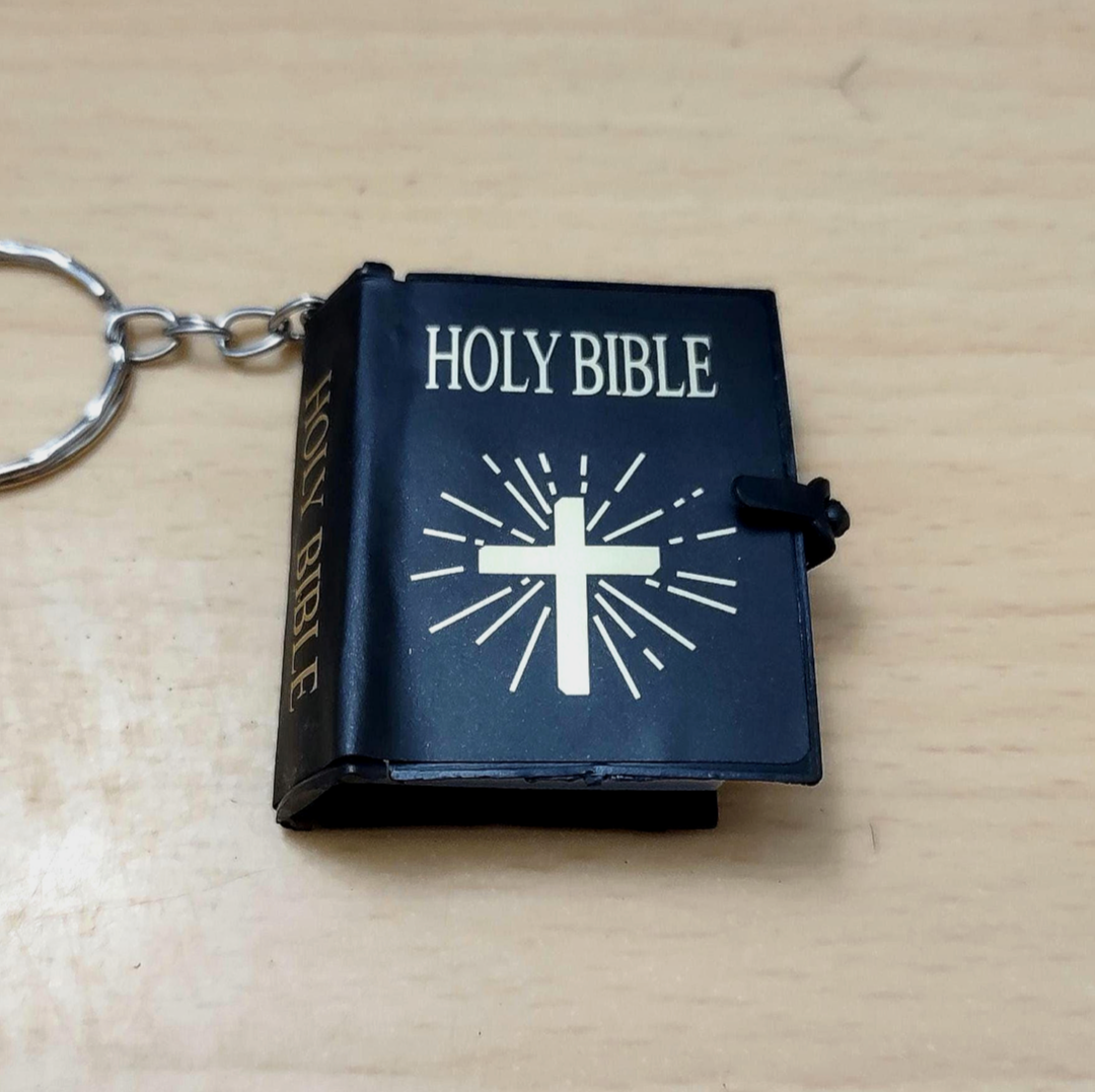 Mini Holy Bible Keychain Pendant For Men Women With Bible Verses